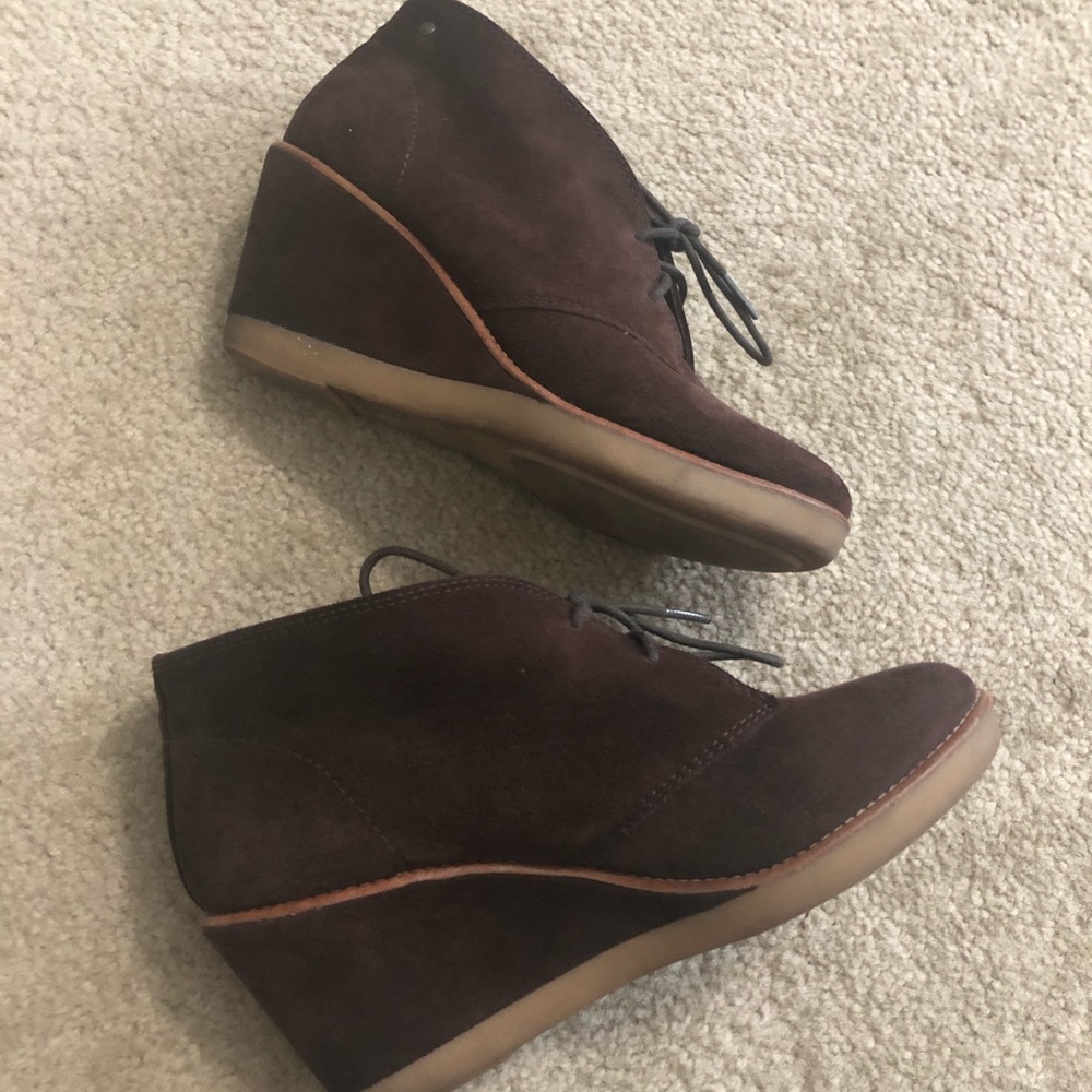 Coach - Picture 6 of 8